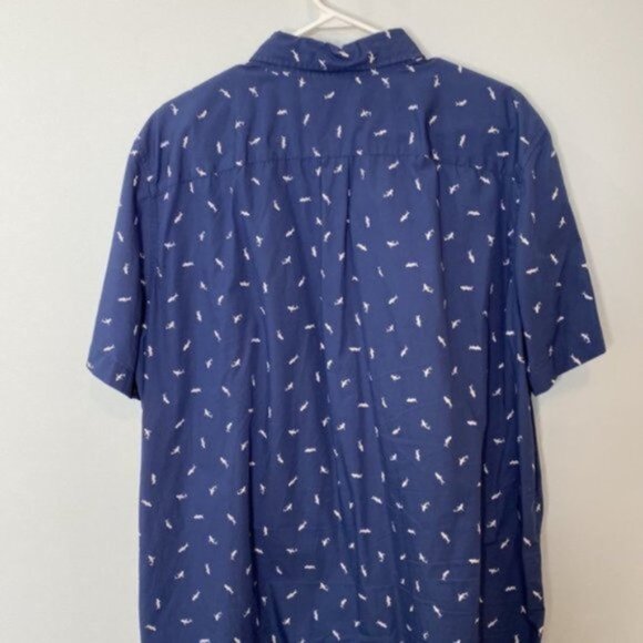 American Outfitters Men Blue All Over Shark Print Button Down Shirt Size XL - Picture 9 of 12